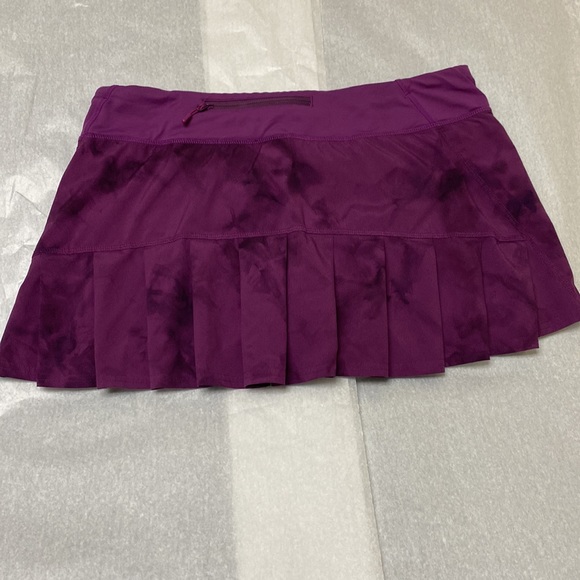 LULULEMON Pacesetter skirt first edition. - Picture 2 of 7